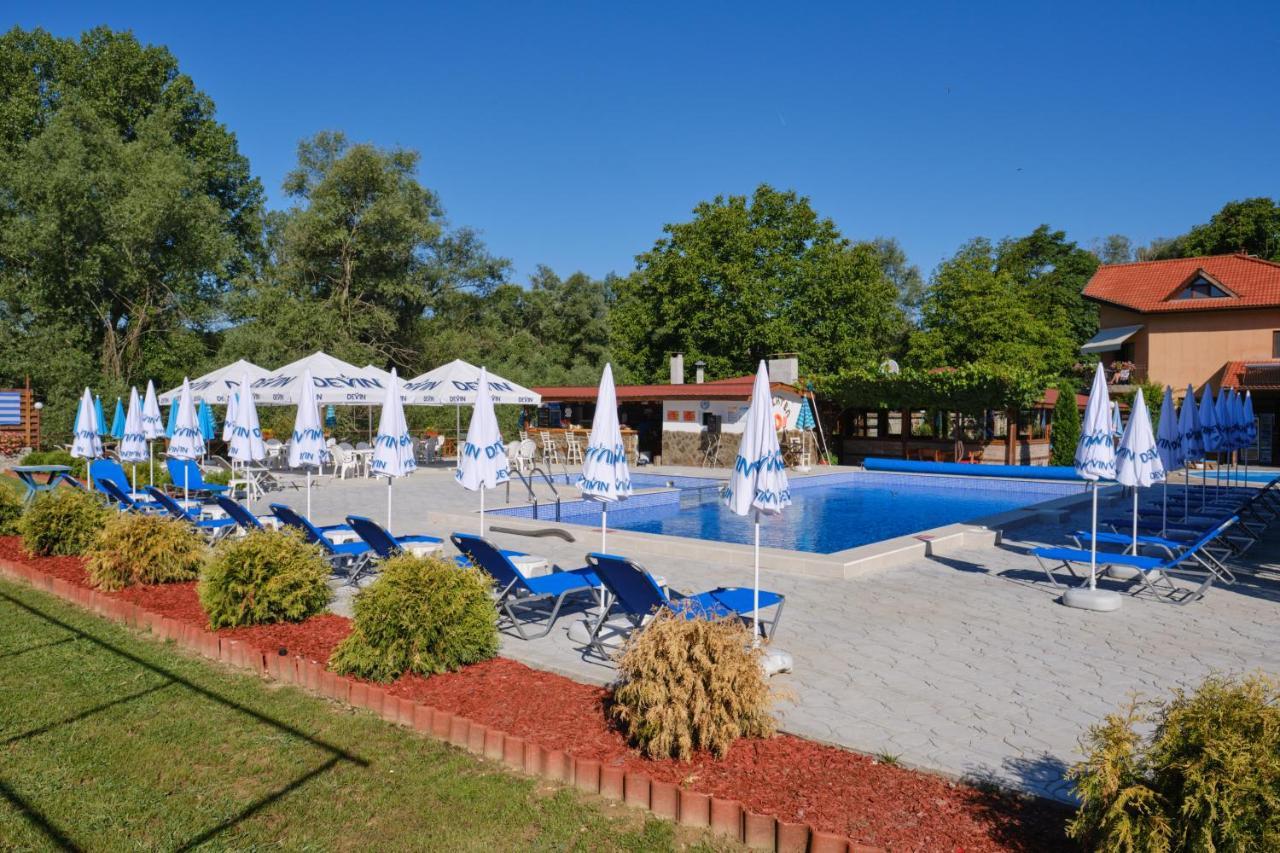 Къща за гости Там край реката Slivek Экстерьер фото